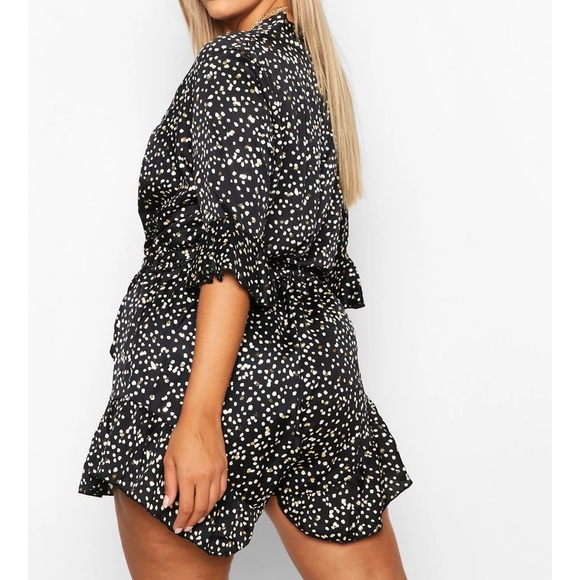 Boohoo Metallic Smudge Spot Ruffle Wrap Tie Playsuit - Picture 2 of 4